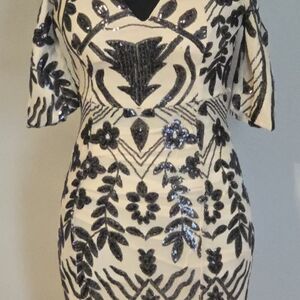 Elegant Black and Cream Maxi Dress